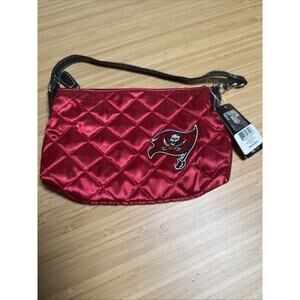 NWT Tampa Bay Buccaneers Quilted Wristlet NFL Red Satin Bag New with Tags